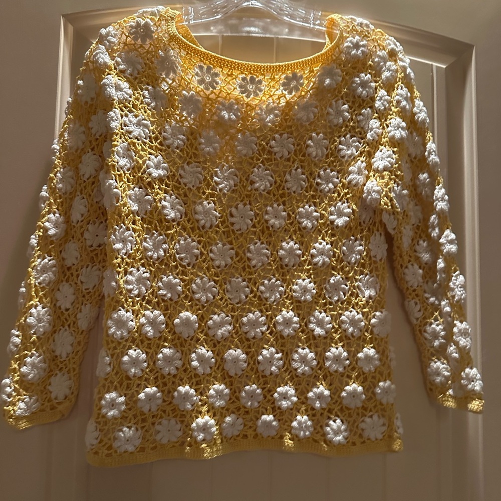 Yellow & White daisy flower Crochet Flower Sweater sz S